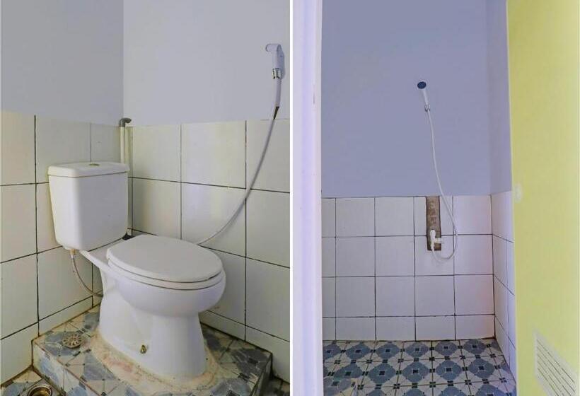 Номер Стандарт, Oyo 90809 Homestay Black Pink Merah Jambu
