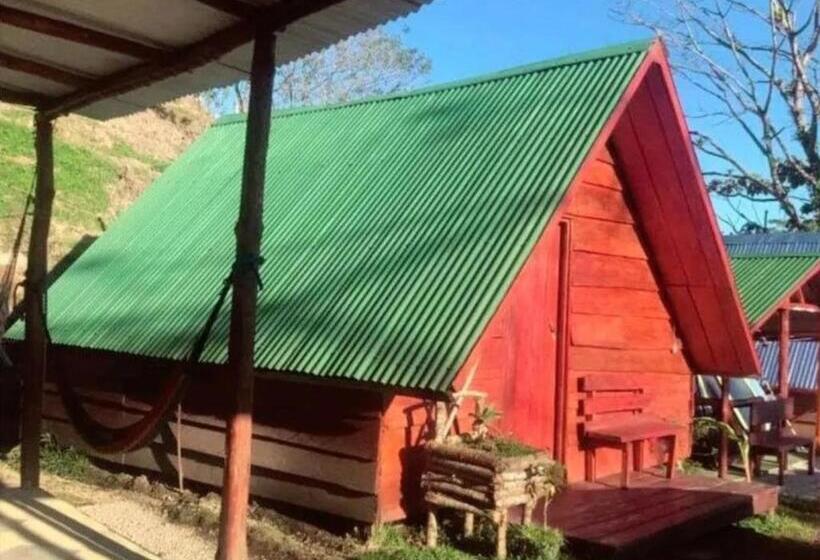 اتاق خانوادگی با چشم‌انداز کوه, Sunset Inn