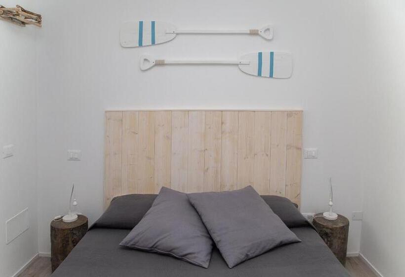 Apartamento 1 Dormitório com Terraço, Marina Ponente