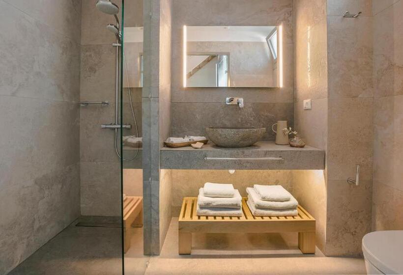 패밀리 룸, Daluz Boutique