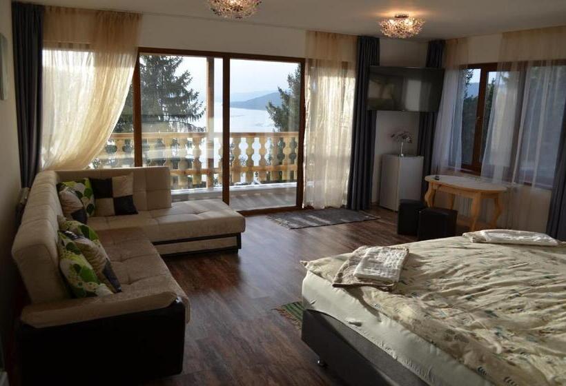 1 Bedroom Apartment Lake View, Eldosport