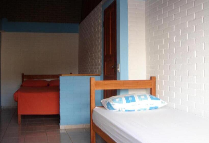 标准三人间, Casa Blanka 2010   Eco Surf Guest House
