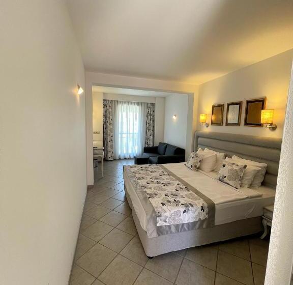 اتاق سوپریور با چشم‌انداز دریا, Costa Farilya Special Class Hotel Bodrum