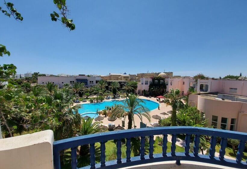 Трехместный Номер Стандарт Вид на Бассейн, Eden Yasmine Resort & Spa