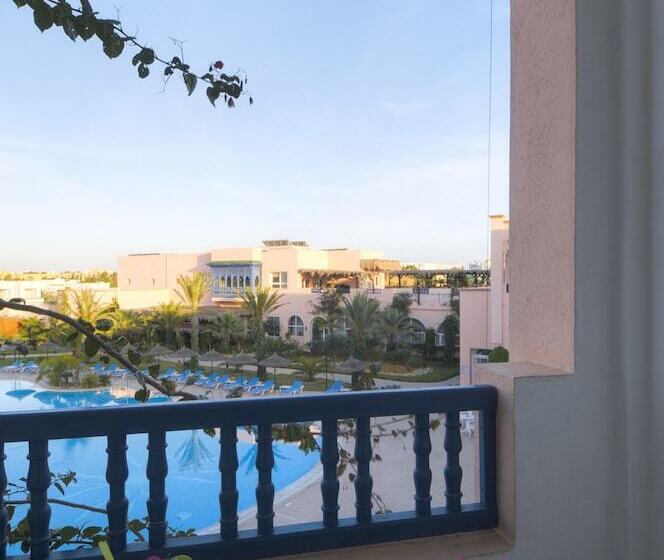 Трехместный Номер Стандарт Вид на Бассейн, Eden Yasmine Resort & Spa