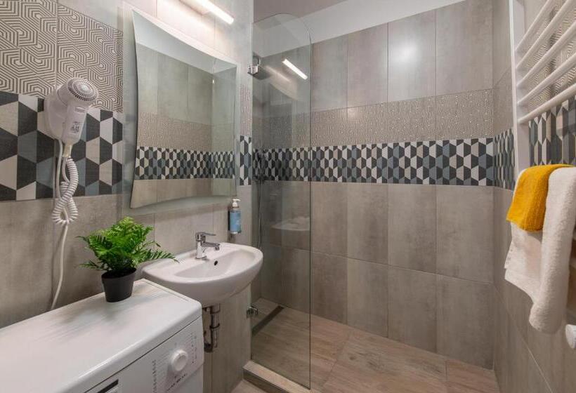 آپارتمان 2 خوابه, Prince Apartments