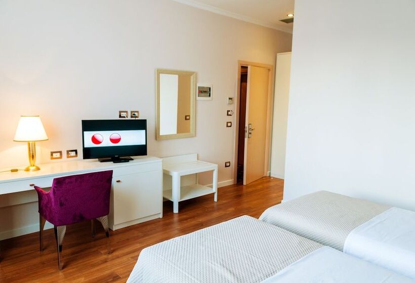 标准间带阳台, Sar Otel Boutique