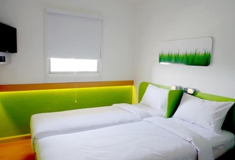 اتاق استاندارد با چشم‌انداز, Cordia Hotel Surabaya Airport