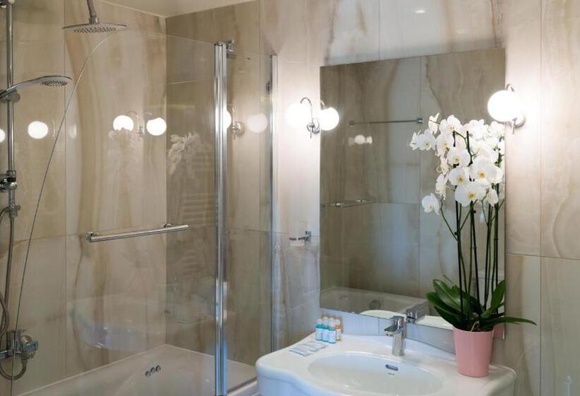 Трехместный Номер Стандарт Вид на Сад, Anemolia Resort And Spa