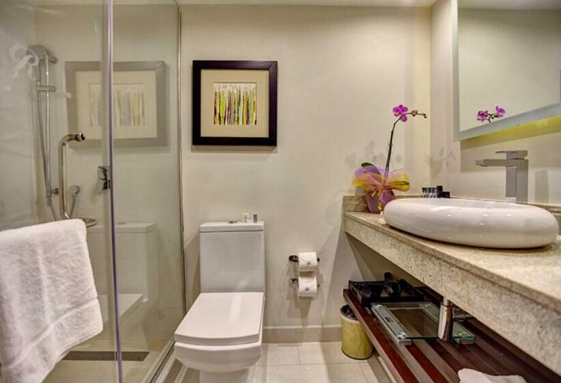 Номер Клуб Вид на Море, Hideaway At Royalton Blue Waters, An Autograph Collection All Inclusive Resort   Adults Only