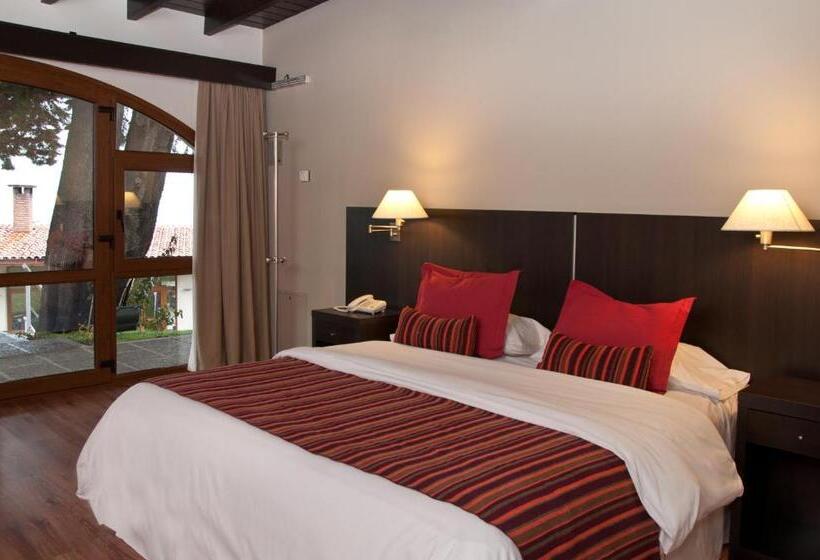 جناح جونيور, Monasterio Hotel Boutique