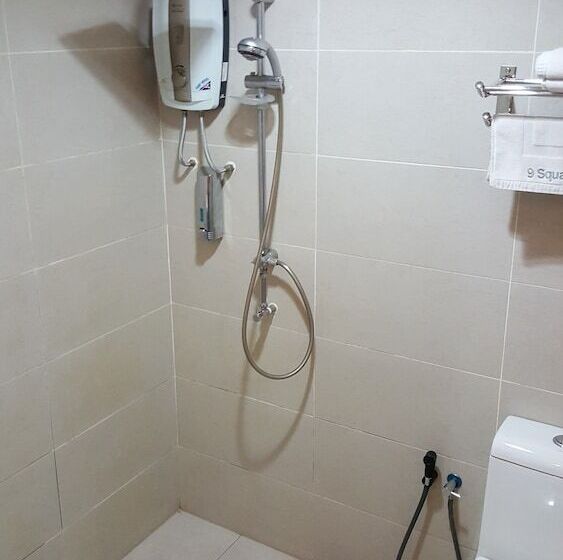 Семейный Номер, 9 Square Hotel   Kota Damansara