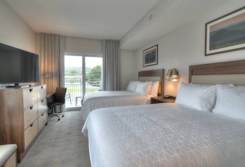 可观景的套房, Holiday Inn & Suites Pigeon Forge Convention Center, An Ihg