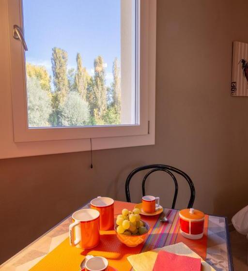 اتاق استاندارد با چشم‌انداز باغ, La Casa Di Valeria   Modena