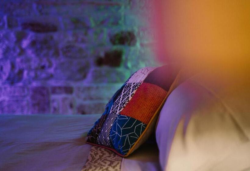 Номер Стандарт с Гидромассажем, Apulia Suite