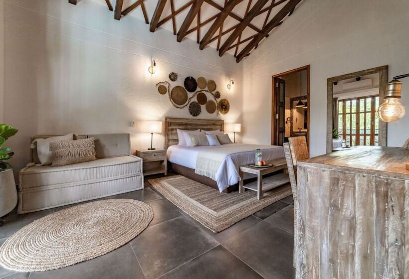 Номер Deluxe с Балконом, Casa Jacaranda Hotel Boutique