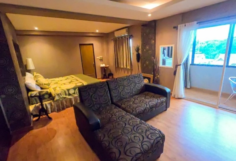 غرفة ديلوكس, Inspire House