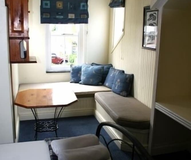 Quarto Estandar, Knysna Wayside Inn