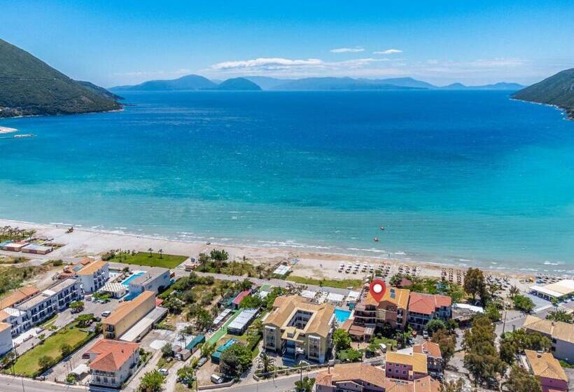 Номер Стандарт Вид на Горы, Grand Nefeli