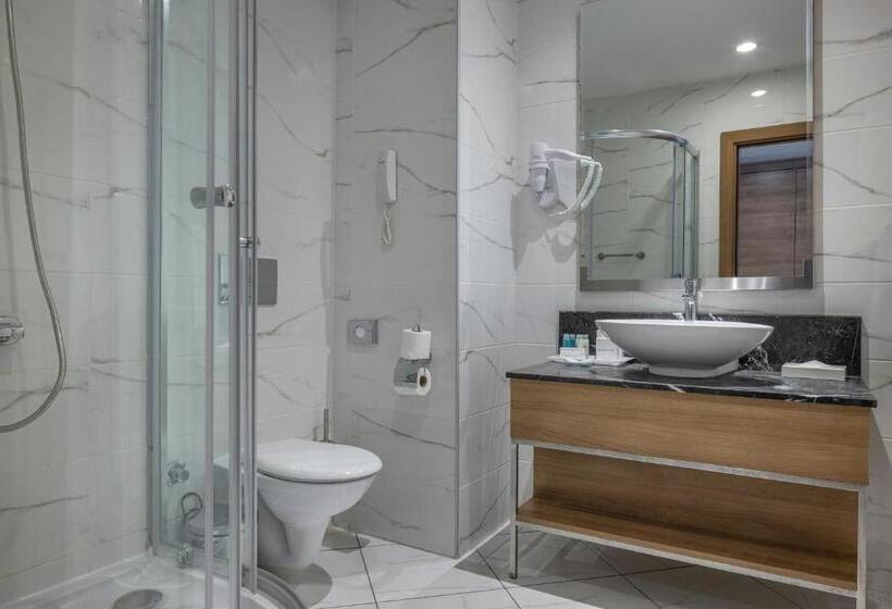 Family Suite, Wyndham Garden Lara