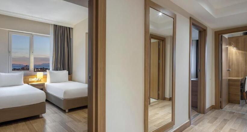 سوییت خانوادگی, Wyndham Garden Lara