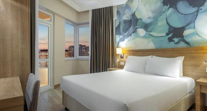 Family Suite, Wyndham Garden Lara
