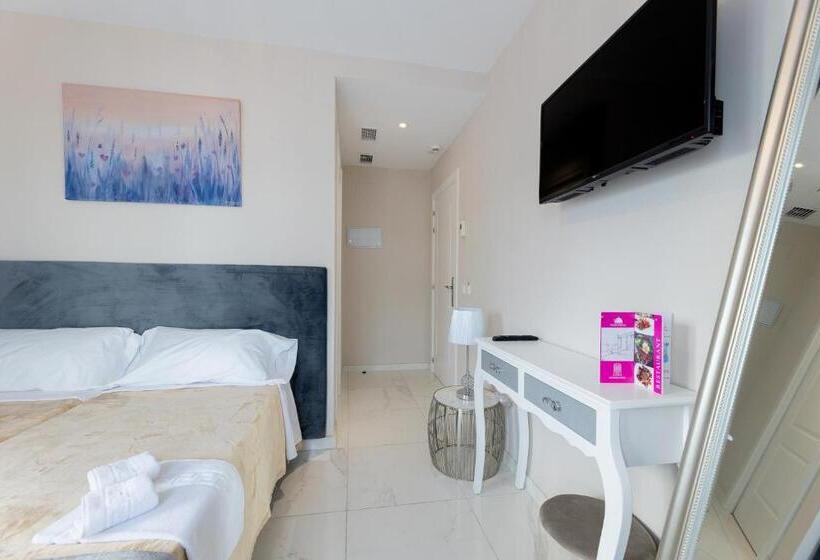 スタンダードルーム, Residencia Deportiva Rozarossa