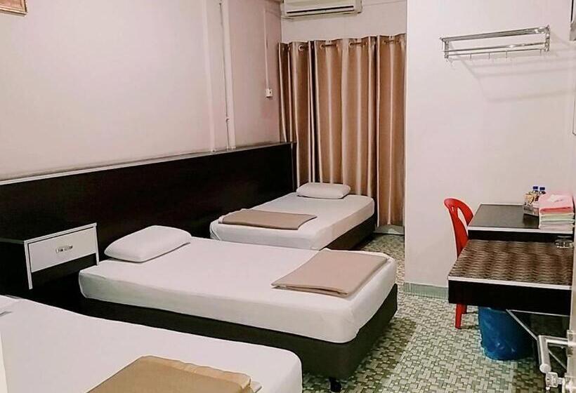 Семейный Номер, Marina Hotel Kemaman