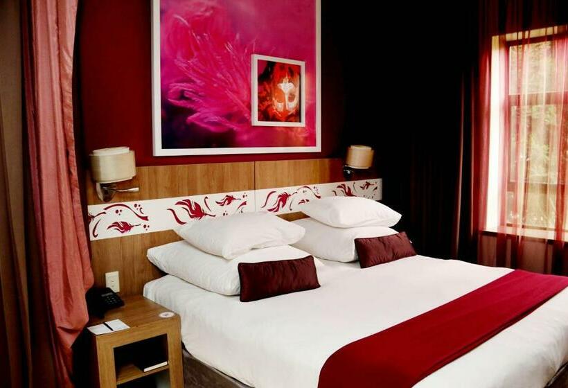 클래식 룸 킹 침대, Peermont Metcourt At Rio Klerksdorp