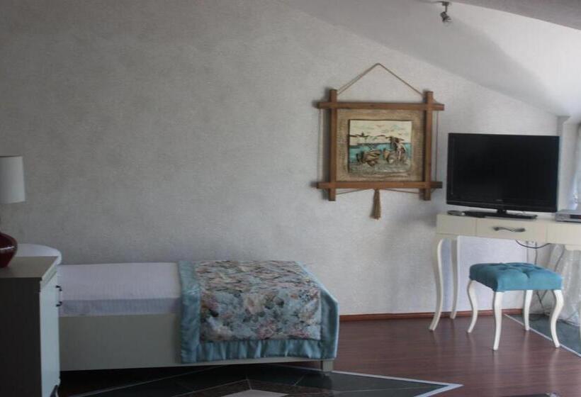 Quarto Triplo Deluxe, Casa Villa