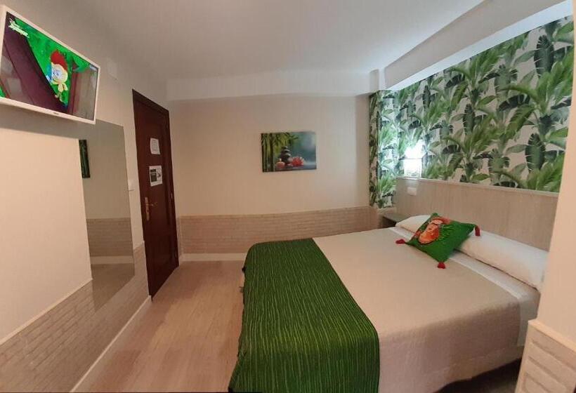 ダブルベッドスタンダードルーム, Hostal Verdemar