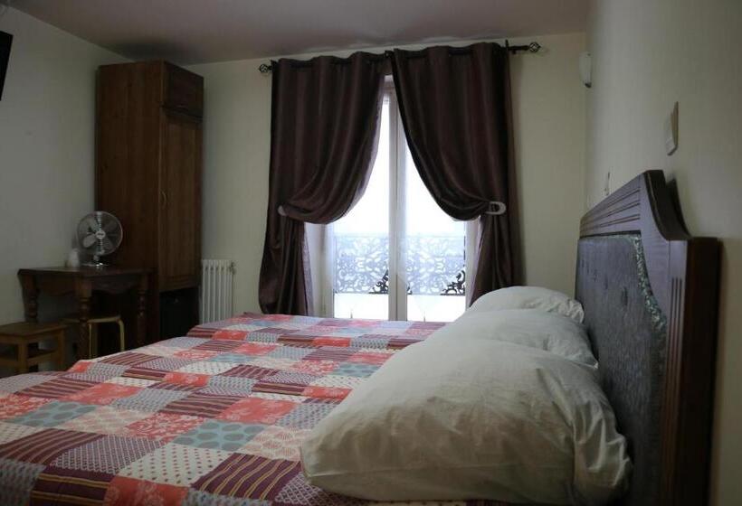 اتاق استاندارد سه نفره, Grand Hôtel De Clermont