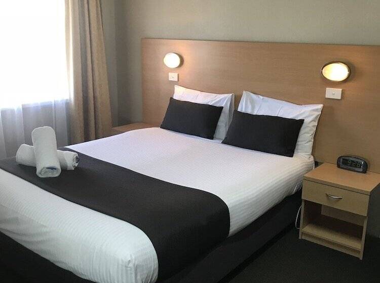 수피리어 룸, Hideaway Motor Inn