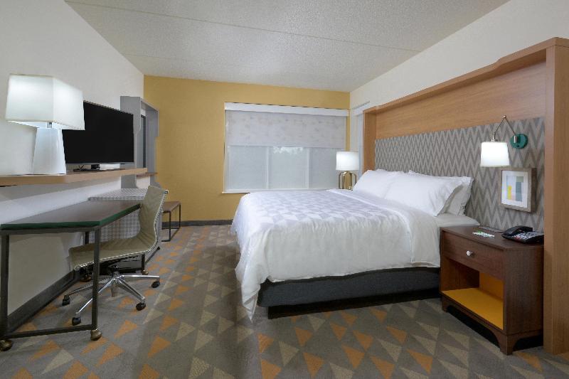Номер Стандарт Кровать Кинг Адаптированный для Инвалидов, Holiday Inn Raleigh Durham Airport, An Ihg