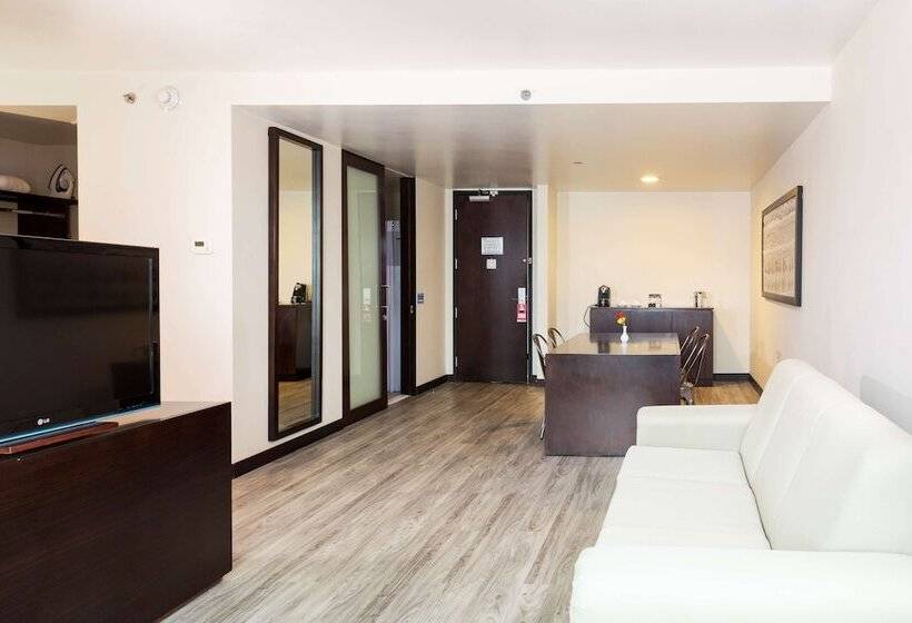 스위트, Park Inn San Jose By Radisson