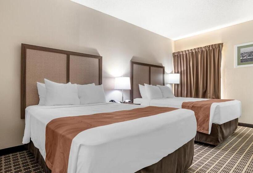 Семейный Номер, Quality Inn