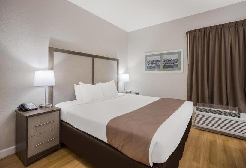 חדר סופריור עם מיטת קינג, Quality Inn