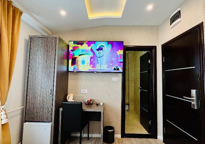 اتاق اکونومی, Side One Design Hotel Garni