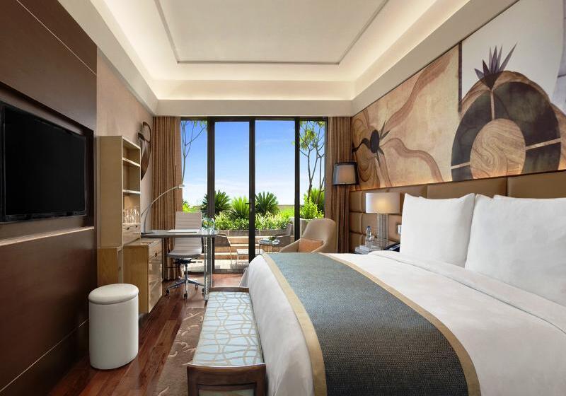 اتاق لوکس, The Leela Ambience Convention Hotel Delhi