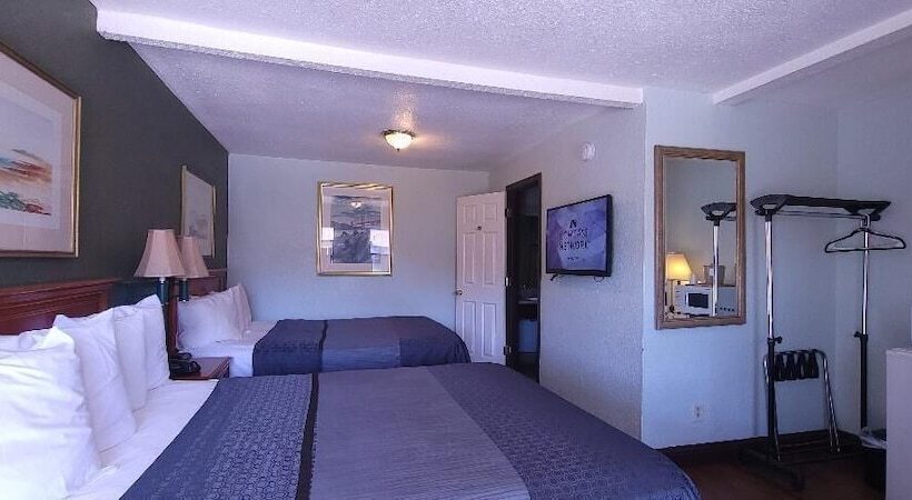 스탠다드 룸 더블 침대 2개, Rodeway Inn Chico University Area