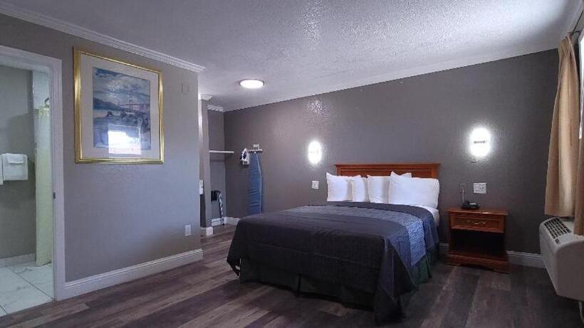 장애인을 위한 스탠다드 룸, Rodeway Inn Chico University Area