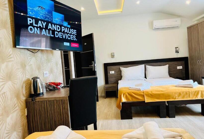 اتاق استاندارد چهار تخته, Side One Design Hotel Garni