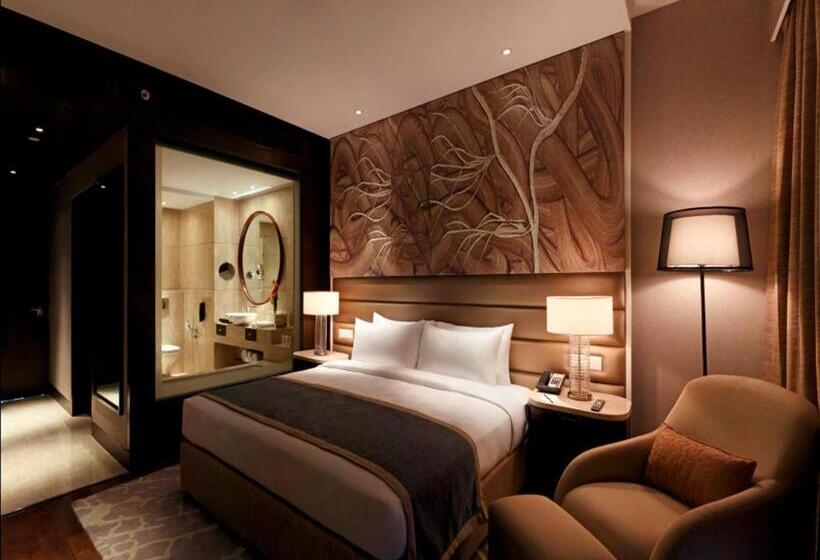 اتاق لوکس, The Leela Ambience Convention Hotel Delhi
