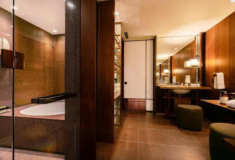 Люкс Кровать Кинг, Andaz Tokyo   A Concept By Hyatt