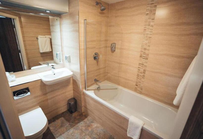 اتاق استاندارد, Blackpool Football Club Stadium Hotel, A Member Of Radisson Individuals