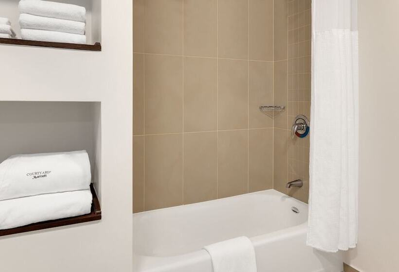 סוויטה, Courtyard By Marriott San Jose Airport Alajuela