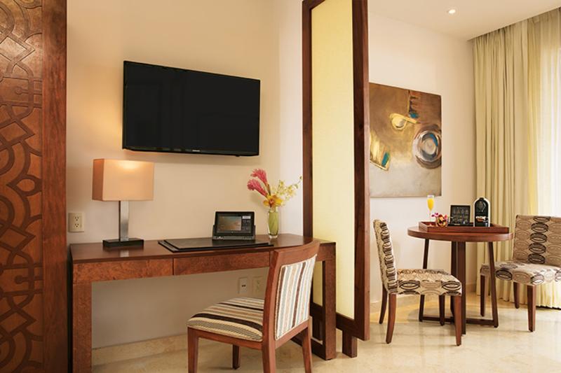 جناح جونيور سرير كينج, Secrets Playa Mujeres Golf & Spa Resort   All Inclusive Adults Only
