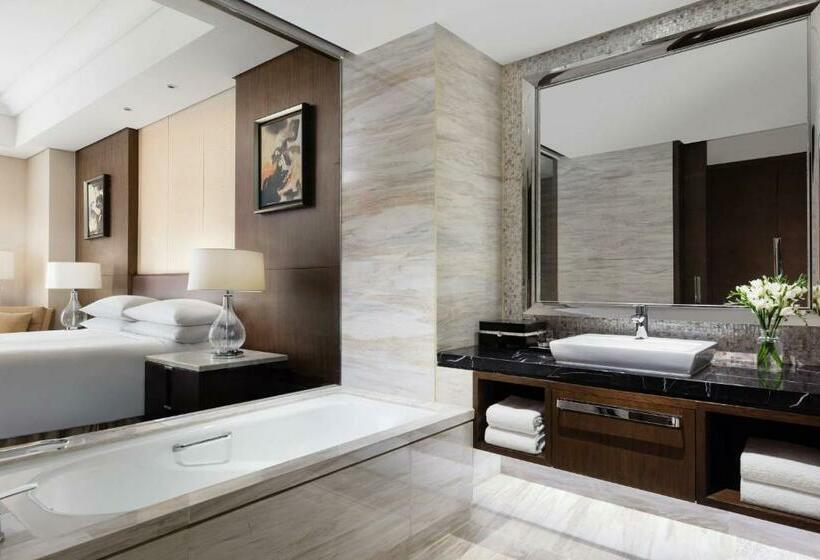 سوئیت اجرایی با تخت کینگ, Shanghai Marriott Hotel Pudong East