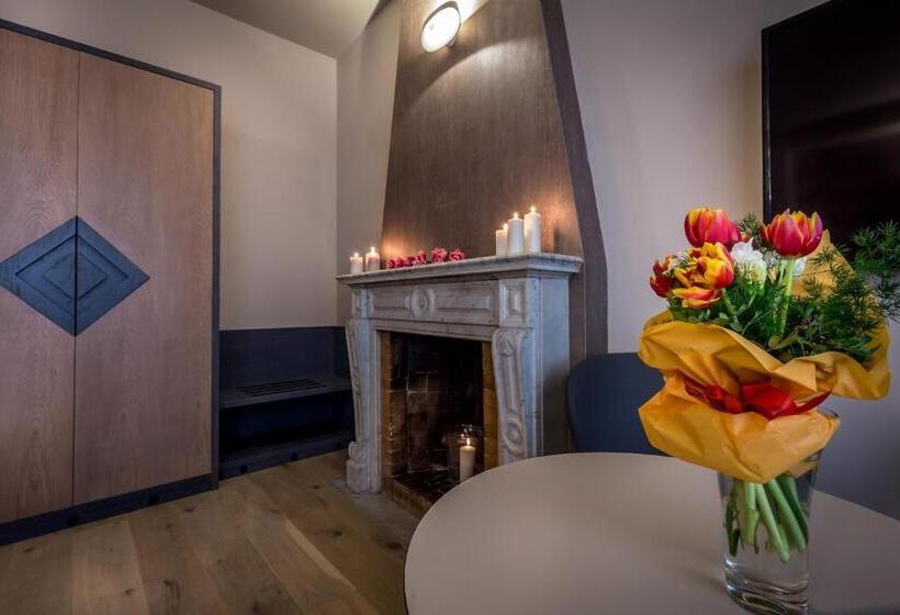 اتاق لوکس با وان آب گرم, Florence Old Bridge B&b