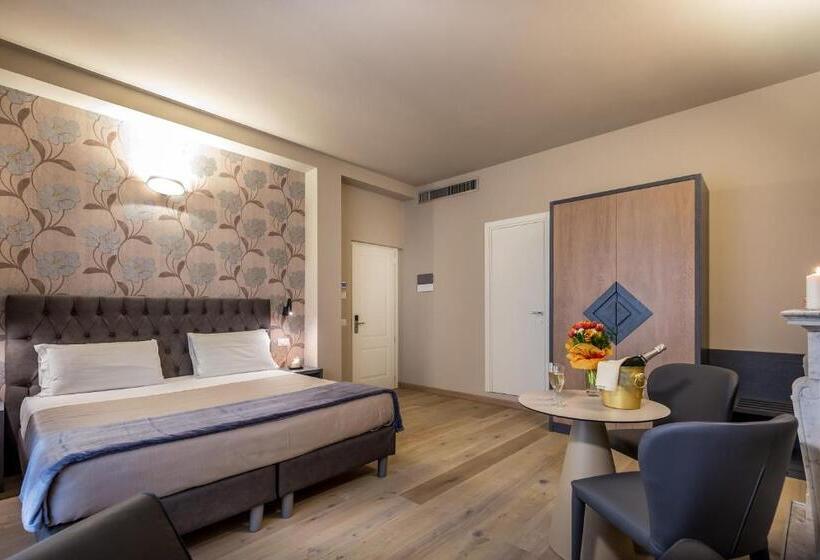 اتاق لوکس با وان آب گرم, Florence Old Bridge B&b